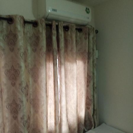 Ange Raphael Hotel Douala Exterior foto