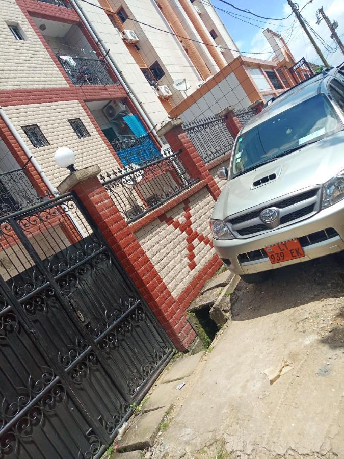Ange Raphael Hotel Douala Exterior foto